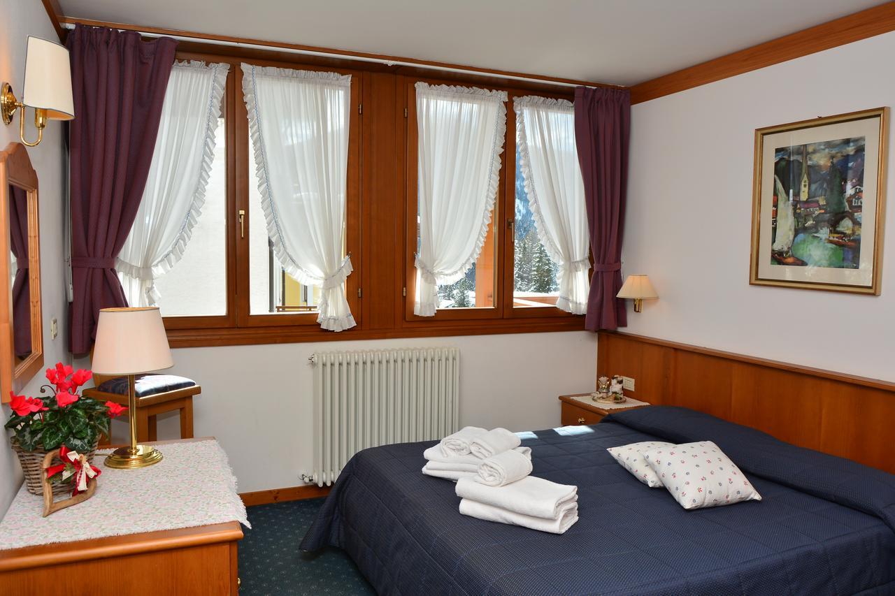 Ski Residence San Martino Di Castrozza Exteriör bild